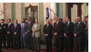 Danilo Medina honra equipo Leones del Escogido con encuentro