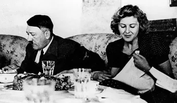 El trágico final de 15 mujeres obligadas a probar comida de Hitler