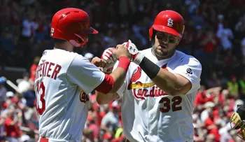 Jonrón de Carpenter da triunfo a Cardenales ante Piratas