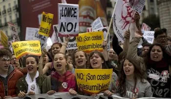 Estudiantes en España protestan contra ley de educación