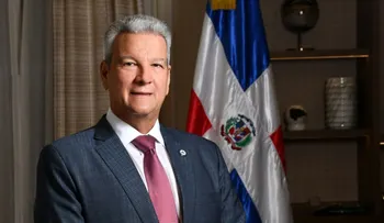 Ministro Macarrulla afirma que no era el momento para una reforma fiscal integral