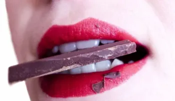 6 razones para comer chocolate negro sin remordimiento alguno