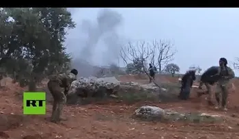 "¡Esto es por los chicos!": filman últimos momentos de vida del piloto ruso derribado en Siria
