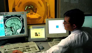 ¿Una cura para el Alzheimer? Preparan la primera vacuna que detiene su progreso