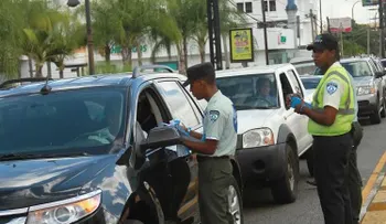 AMET advierte peligro de hablar por celular o chatear mientras se conduce