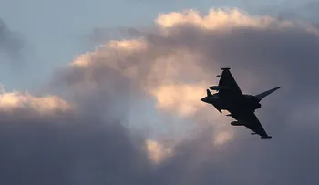 Reporte: mueren 32 militantes de ISIS en ataques aéreos