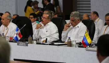 Danilo Medina proclama compromiso de transformar generación de jóvenes â??ninisâ? en â??sísísâ?