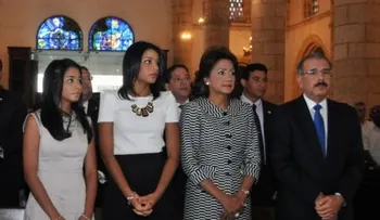 Video: Danilo Medina encabezó primera eucaristía del 2014