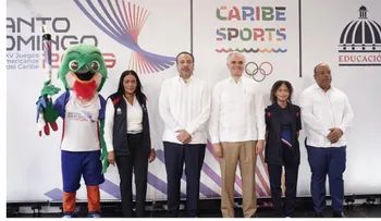 Luis Miguel De Camps recibe antorcha de Juegos Centroamericanos 2026