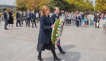 Vicepresidenta Raquel Peña rinde tributo a caídos por bomba atómica en Hiroshima, Japón