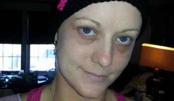 Engaña hasta a sus hijos fingiendo cáncer y obtiene $35,000 en donaciones