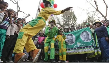 Mandela sigue en estado crítico y cumple un mes hospitalizado