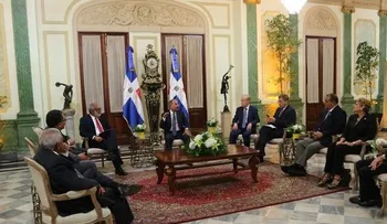 Danilo promete de nuevo que no volverá aspirar â??nunca másâ?; niega despilfarre fondos