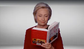 Hillary Clinton trolea a Donald Trump en los Grammy con video sorpresa