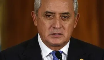 Presidente de Guatemala reconoce crisis tras escándalos de corrupción