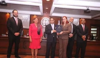 Poder Judicial incorpora 1,996 servidores a carrera administrativa