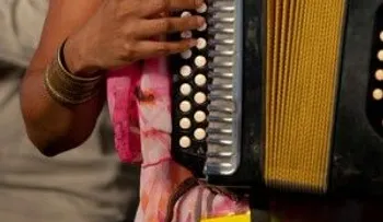 Turismo y La India Canela festejan Noche Larga de los Museos