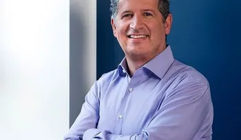 Director general de Priceline renuncia por relación inapropiada con empleada
