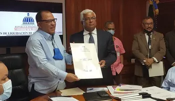 Comisión Liquidadora traspasa funciones y propiedades del CEA a Bienes Nacionales
