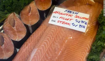 El salmón 'silvestre' que te estás comiendo podría en realidad venir de una granja