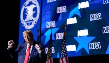 Trump: El derecho a portar armas está en juego en noviembre