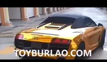 Mozart La Para; captan su vehículo saliendo de una cabaña (VIDEO)