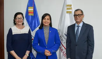 Ministro de Trabajo juramenta subgerente general del CNSS
