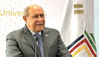 Santos Badía resalta reforma educativa en RD