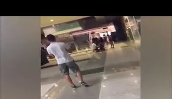 Una joven es "poseída" tras ver una película de terror en el cine