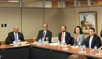 Gobernador Valdez Albizu explica a tesoreros de bancos medidas de flexibilización monetaria