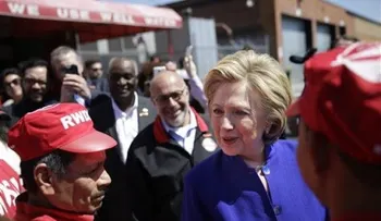 Donald Trump y Hillary Clinton están en guerra en Twitter