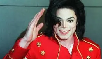 La familia de Michael Jackson le rinde un homenaje diez años después de su muerte