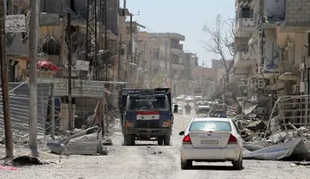 Ataques aéreos en Raqqa dejan decenas de muertos, según activistas