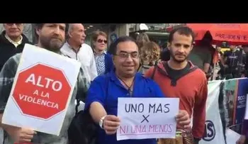 Marcha de hombres con faldas contra los feminicidios (VIDEO)