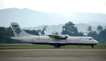 Rescatistas hallan restos y 38 cuerpos de avión indonesio