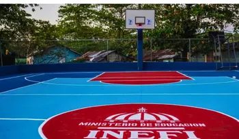 Instituto Nacional de Educación Física entrega 48 canchas remozadas