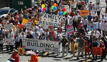 Mormones presionan a Iglesia sobre matrimonio gay 