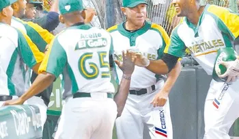 Estrellas ganan serie regular; Licey se queda fuera