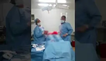 Estos médicos indignan las redes sociales (VIDEO) 