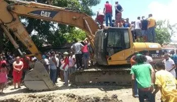 Retroexcavadora mata mujer en La Vega