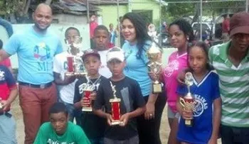 Ministerio de la Juventud en Monseñor Nouel entrega trofeos a equipos y atletas de diferentes disciplinas
