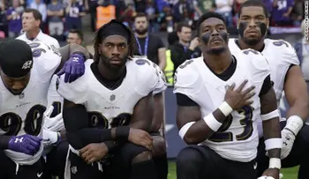 4 razones por las que Trump piensa que es bueno atacar a los jugadores de la NFL (pero no lo es)