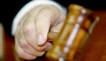 China condena a prisión a trece empresarios y funcionarios por contaminar río