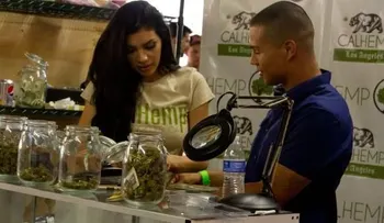 EEUU aprueba 1er medicamento derivado de la marihuana. Epidiolex, para tratar dos tipos raros de epilepsia infantil