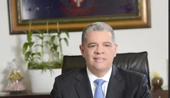 Amarante Baret: â??La revisión y actualización curricular producirá nuevos libros de texto en el año 2017â?