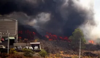 Casi 3,000 personas confinadas en La Palma (España) por emisión de gases