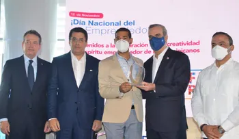 Presidente Abinader exhorta a los jóvenes emprendedores a nunca rendirse y les garantiza respaldo del Gobierno