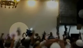 Boda del odio: Judios bailan en una celebración con foto de un bebé árabe asesinado (VIDEO)
