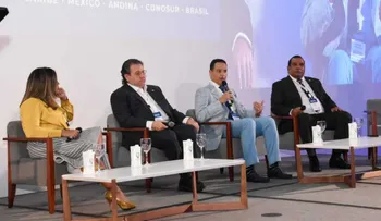 Gobierno apuesta al desarrollo con base en energías renovables