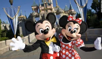 Apagón en Disneyland deja a visitantes atrapados en las atracciones